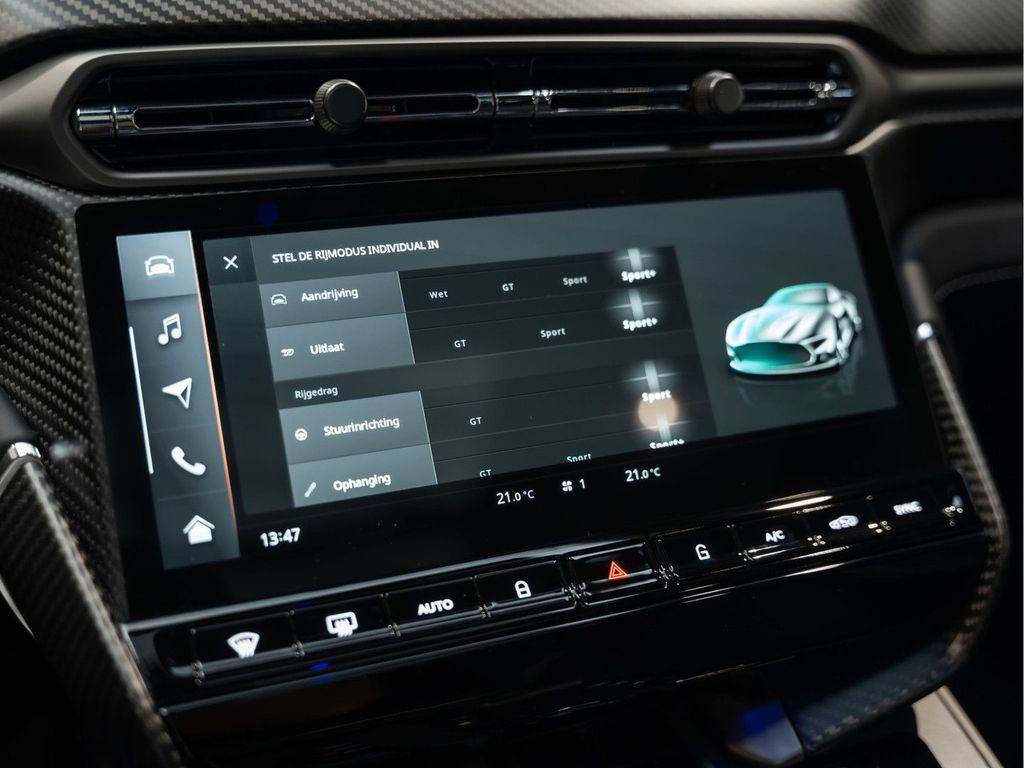 Aston Martin Vanquish 2025