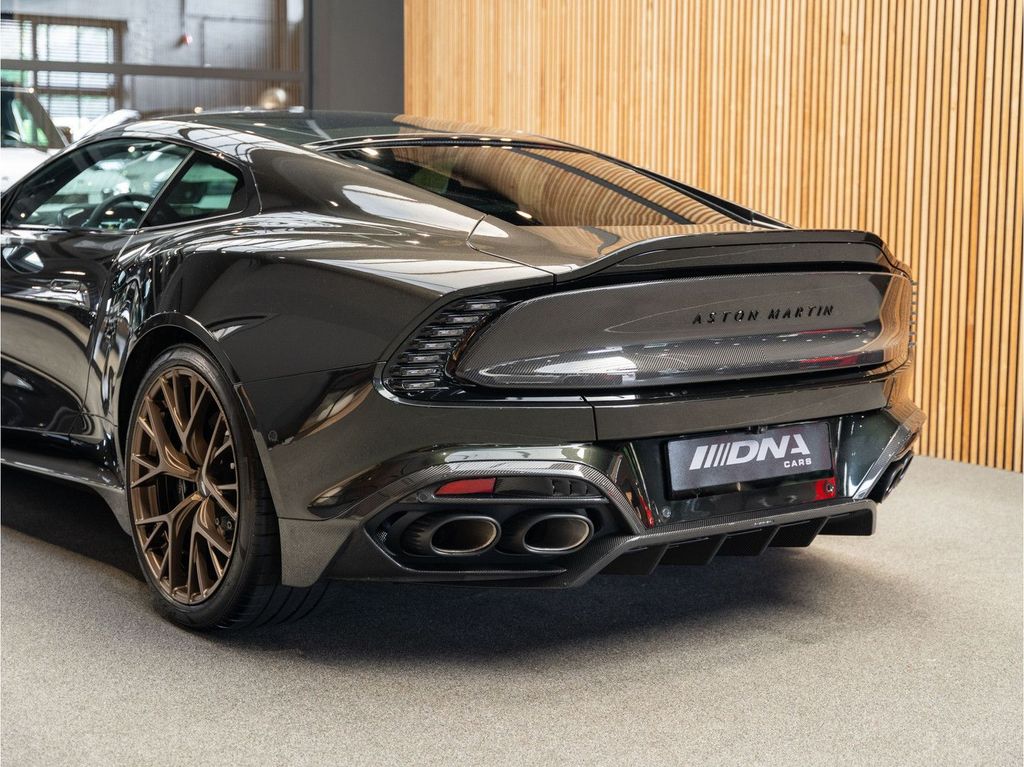 Aston Martin Vanquish 2025