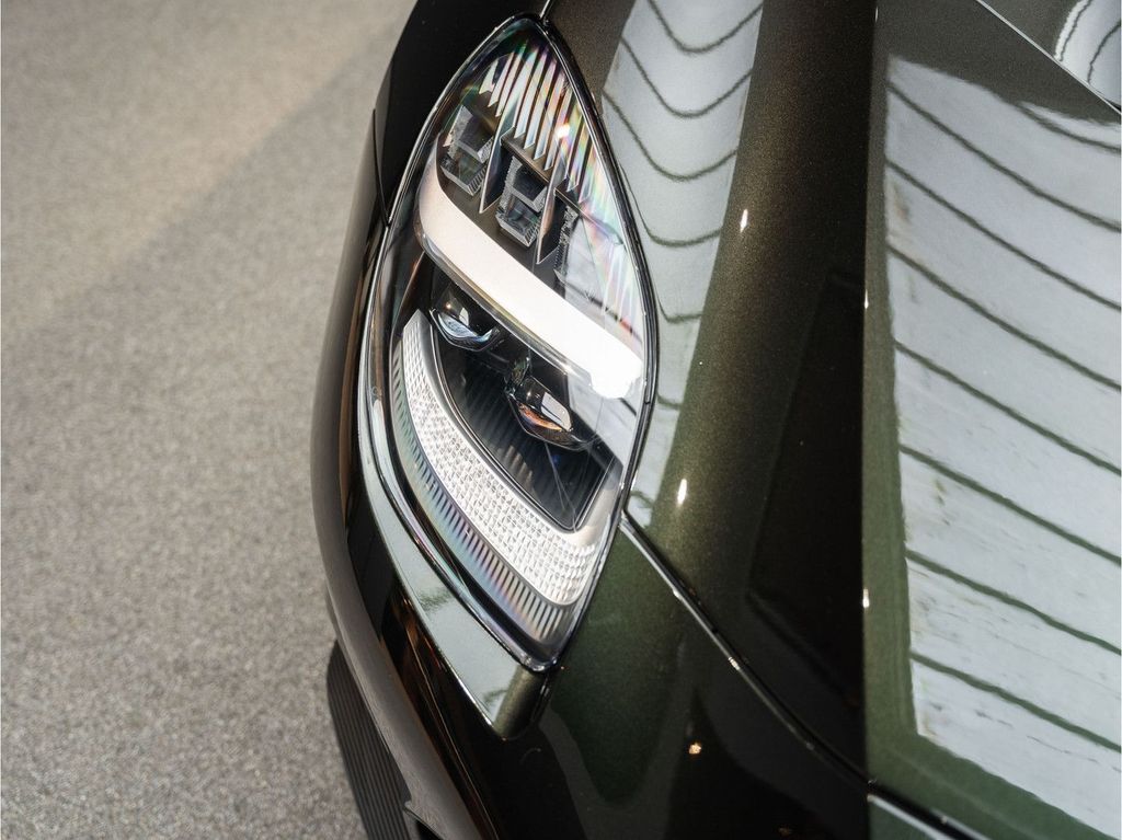 Aston Martin Vanquish 2025