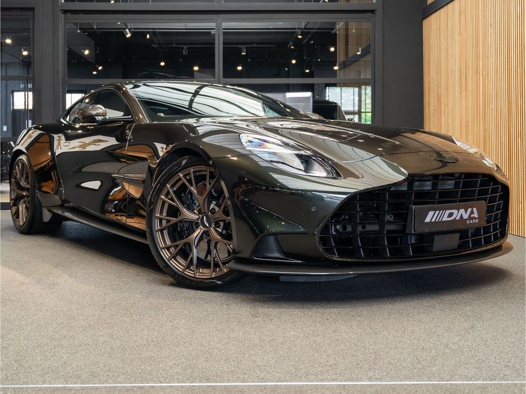 Aston Martin Vanquish 2025