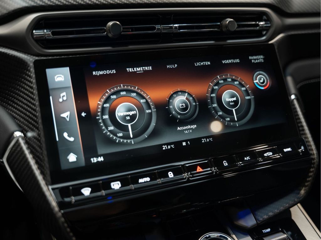 Aston Martin Vanquish 2025