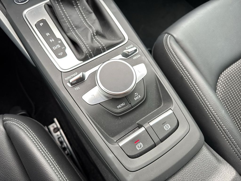 Audi Q2 2024