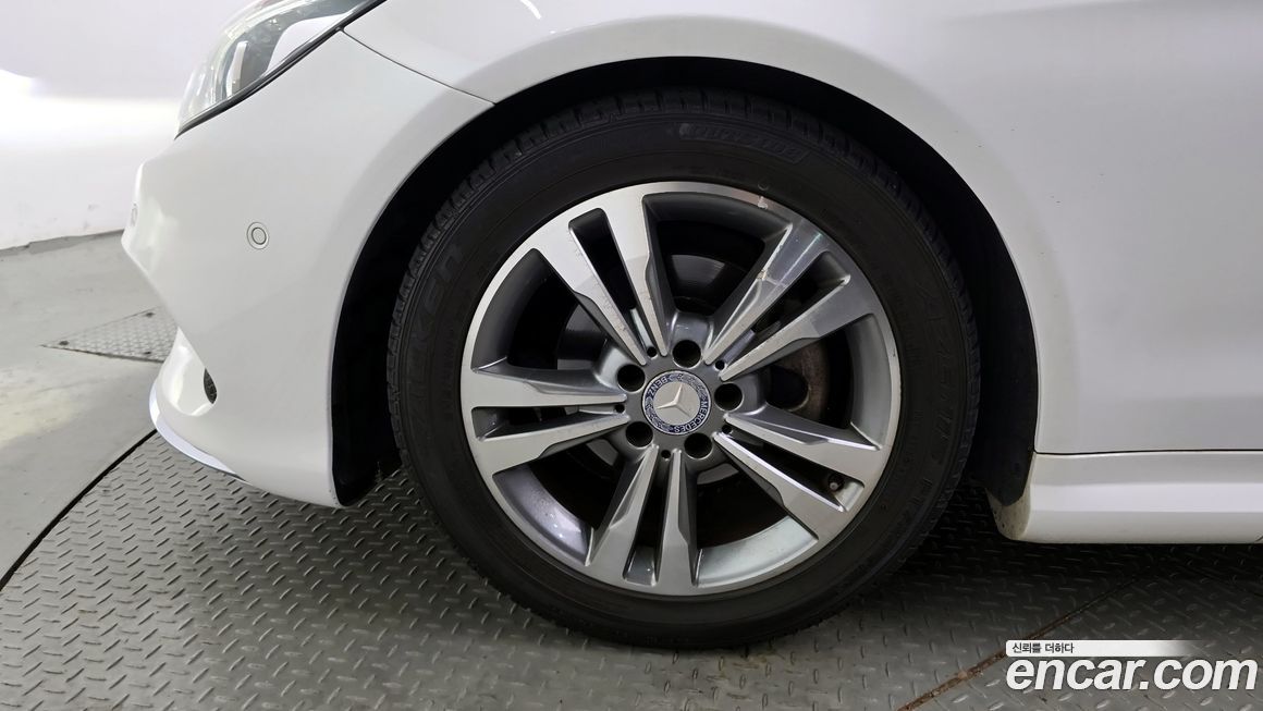 Mercedes-Benz E-Class 2014