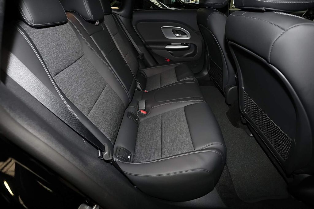 Mercedes-Benz CLA 250 2025