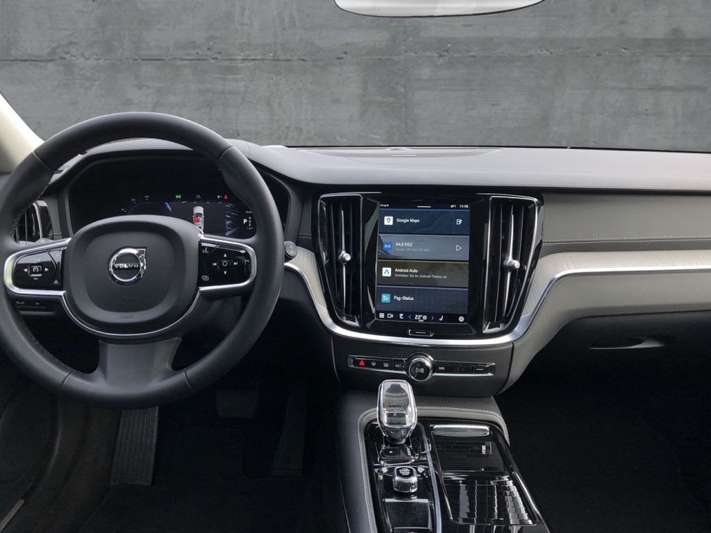 Volvo V60 2022