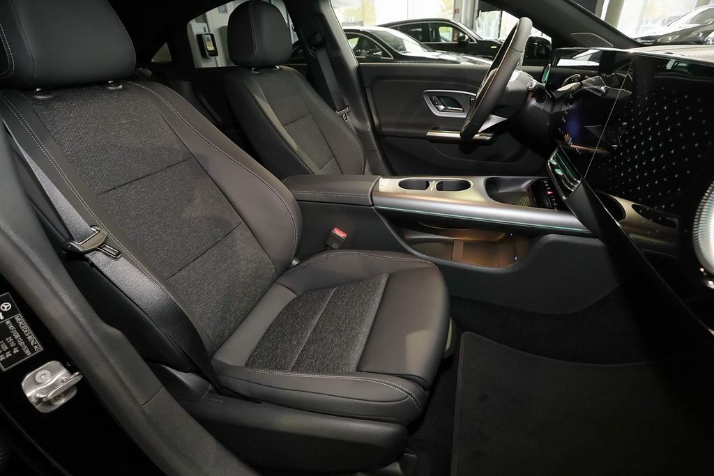 Mercedes-Benz CLA 250 2025