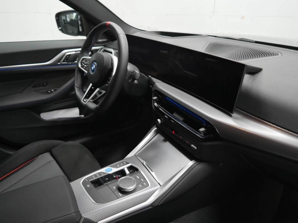 BMW i4 2025