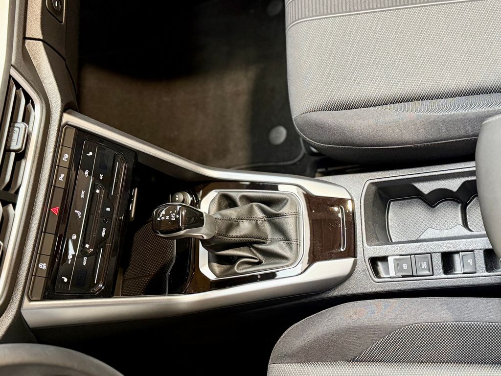 Volkswagen T-Roc 2024