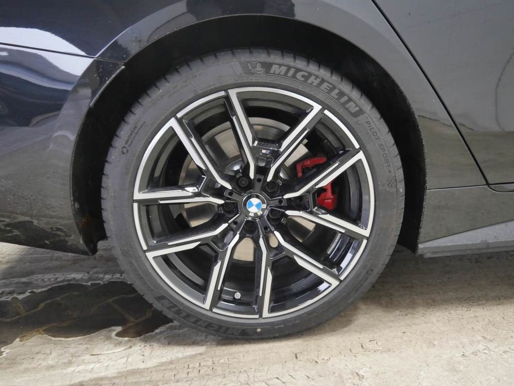 BMW i4 2025