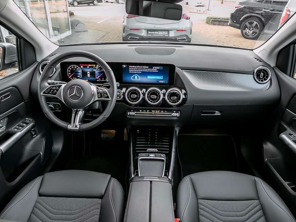 Mercedes-Benz B 180 2024