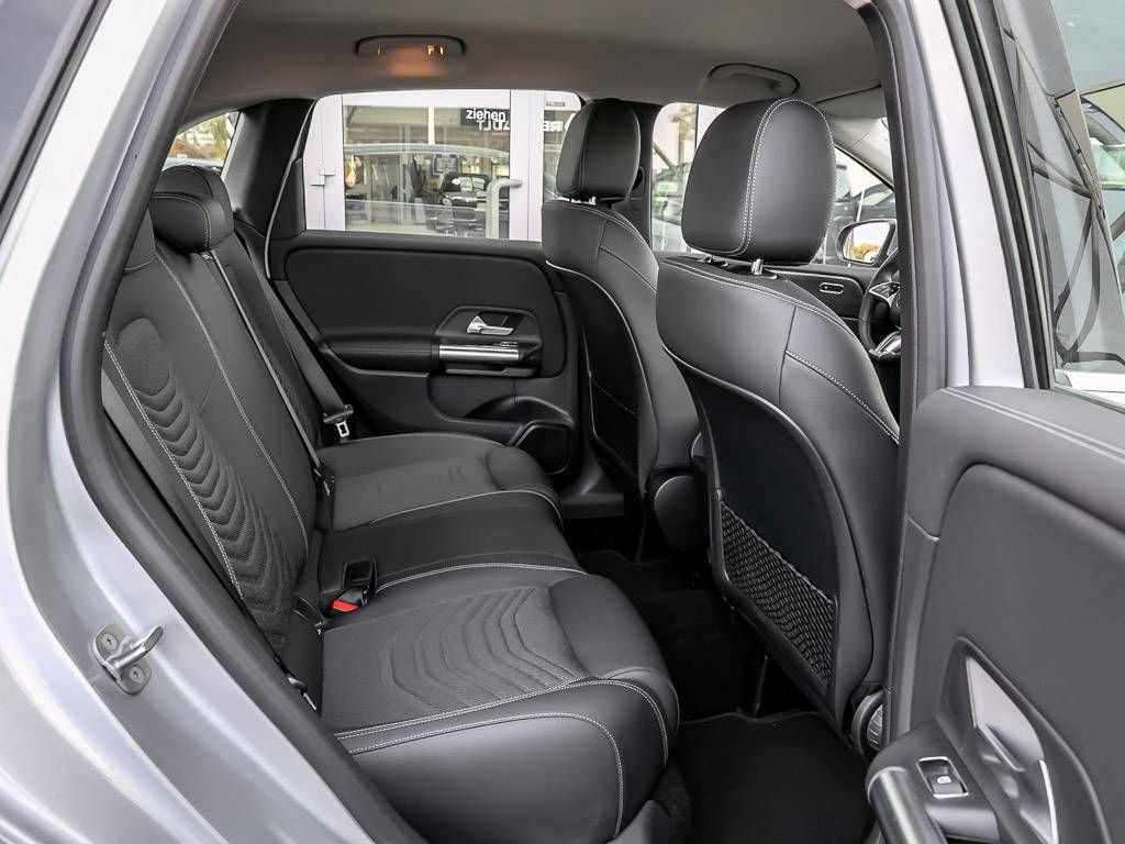 Mercedes-Benz B 180 2024