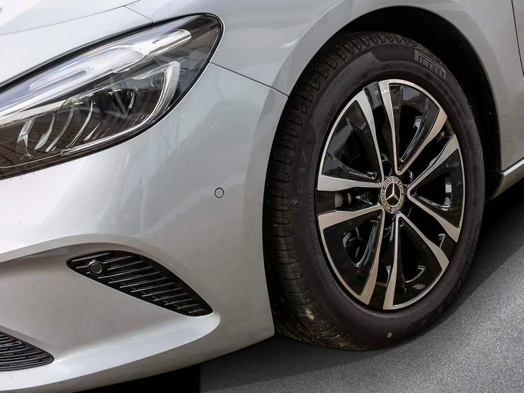 Mercedes-Benz B 180 2024