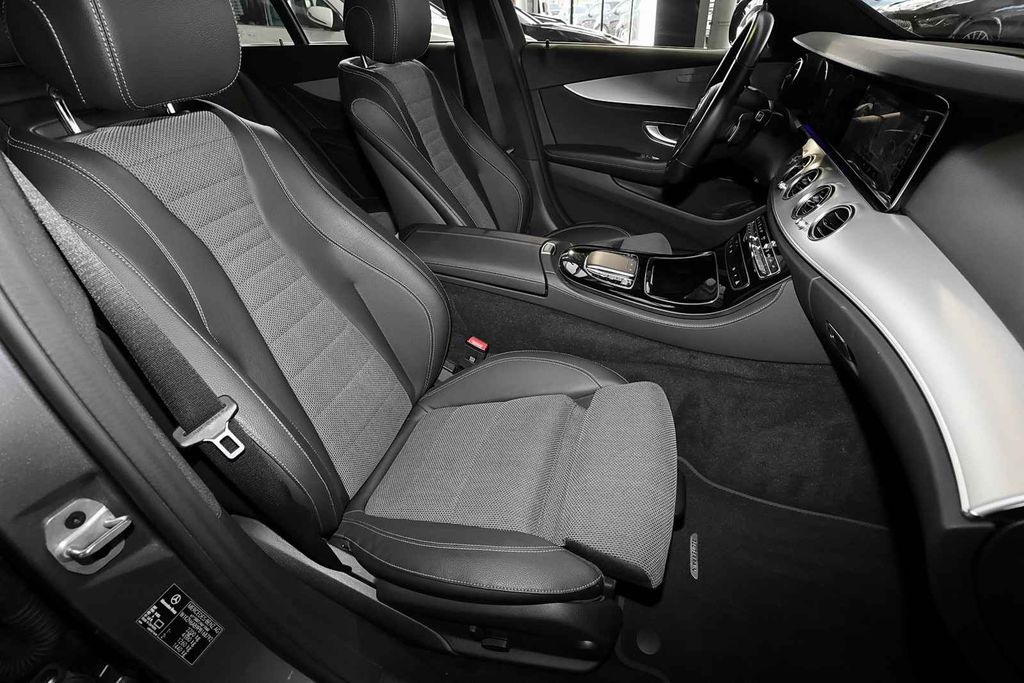 Mercedes-Benz E 450 2023