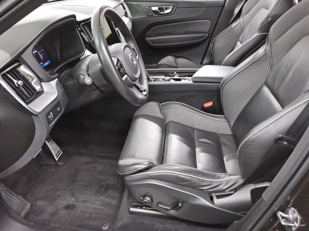 Volvo XC60 2021