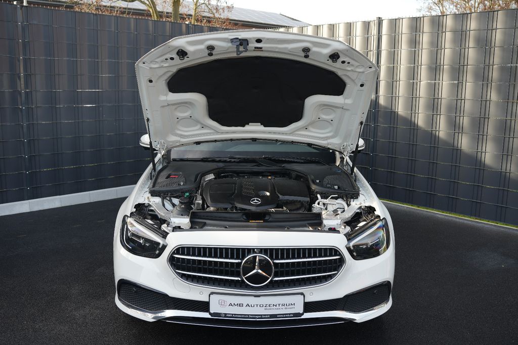 Mercedes-Benz E 300 2022