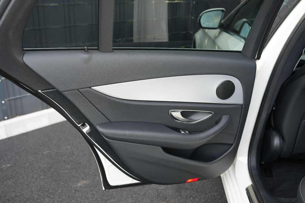 Mercedes-Benz E 300 2022