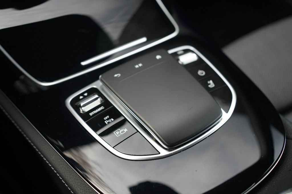 Mercedes-Benz E 300 2022