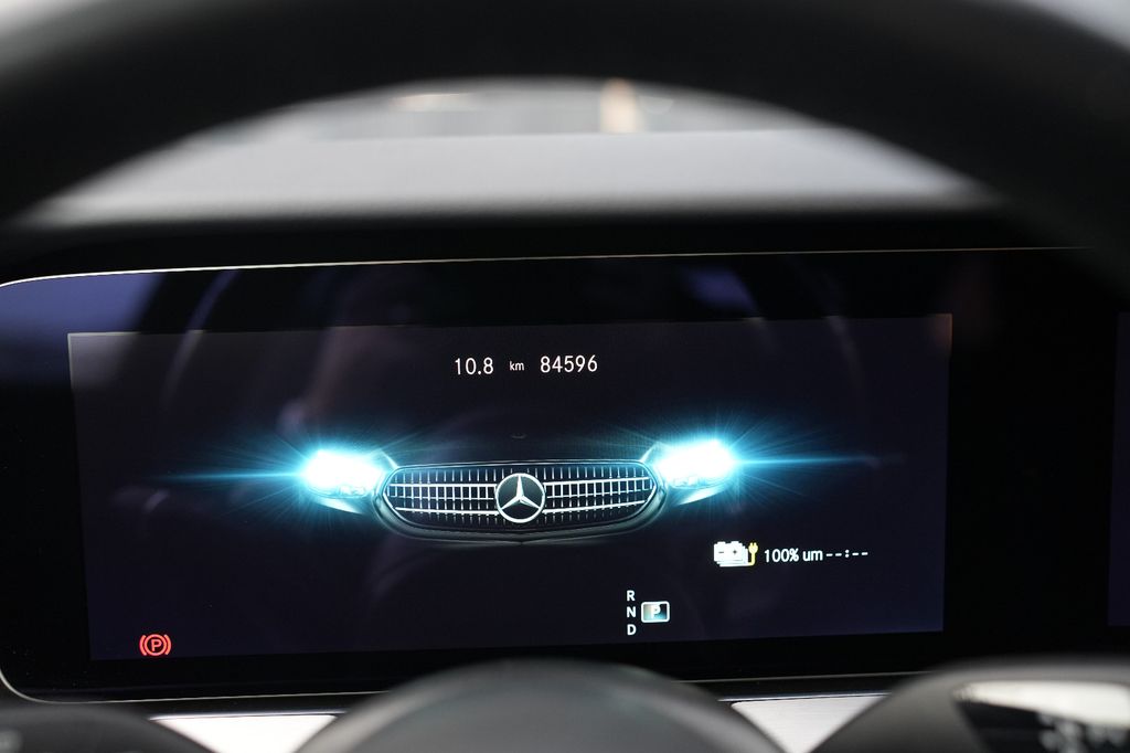 Mercedes-Benz E 300 2022