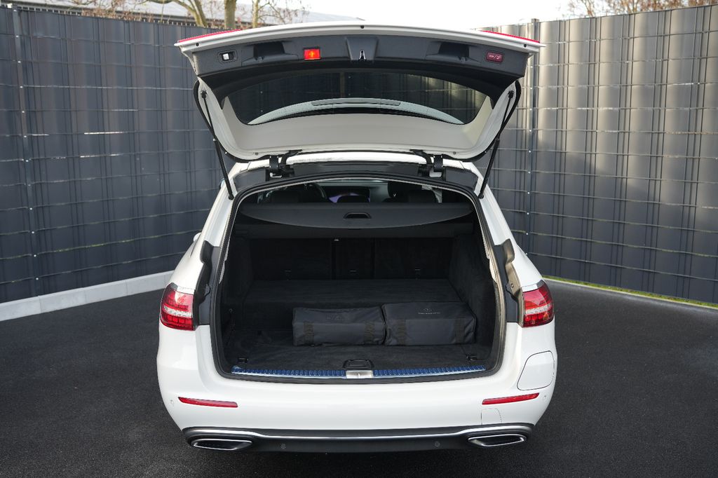 Mercedes-Benz E 300 2022