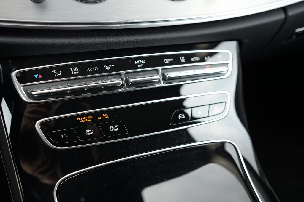 Mercedes-Benz E 300 2022