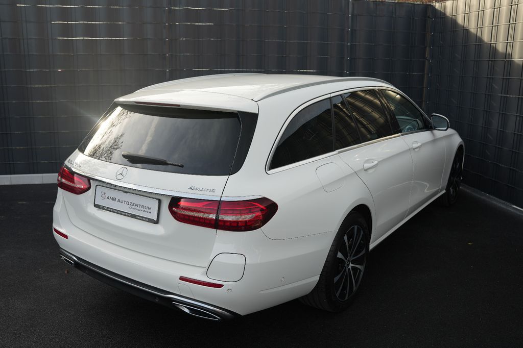 Mercedes-Benz E 300 2022