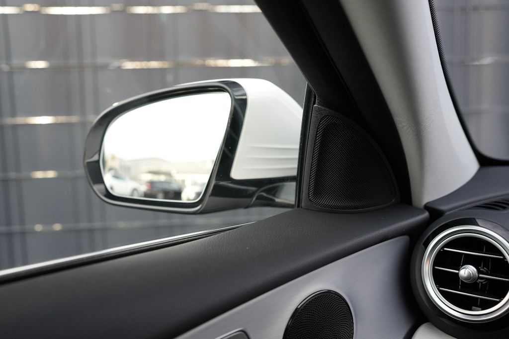 Mercedes-Benz E 300 2022