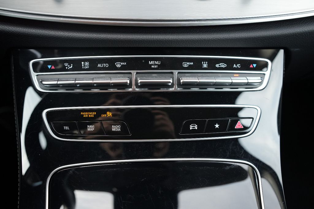 Mercedes-Benz E 300 2022