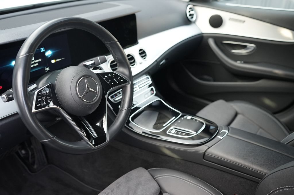 Mercedes-Benz E 300 2022