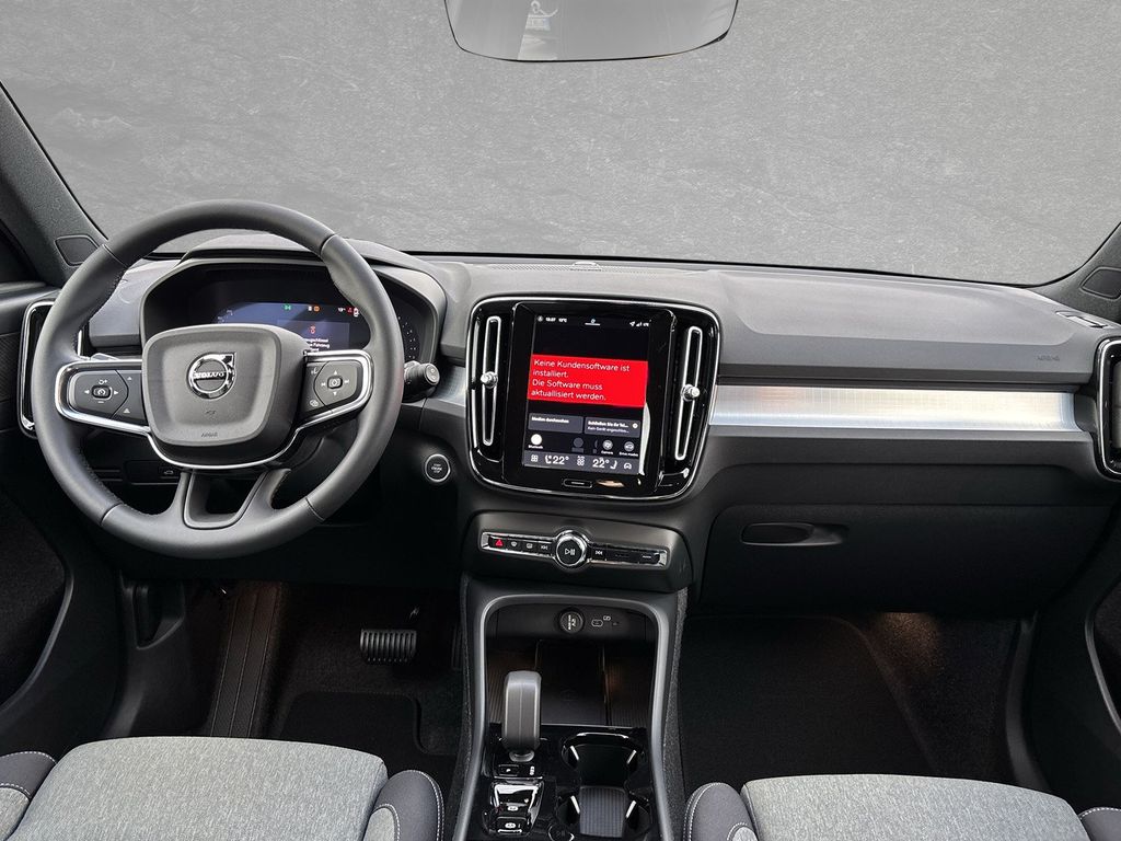 Volvo XC40 2025