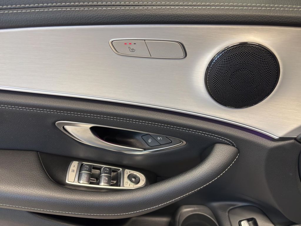 Mercedes-Benz E 300 2022