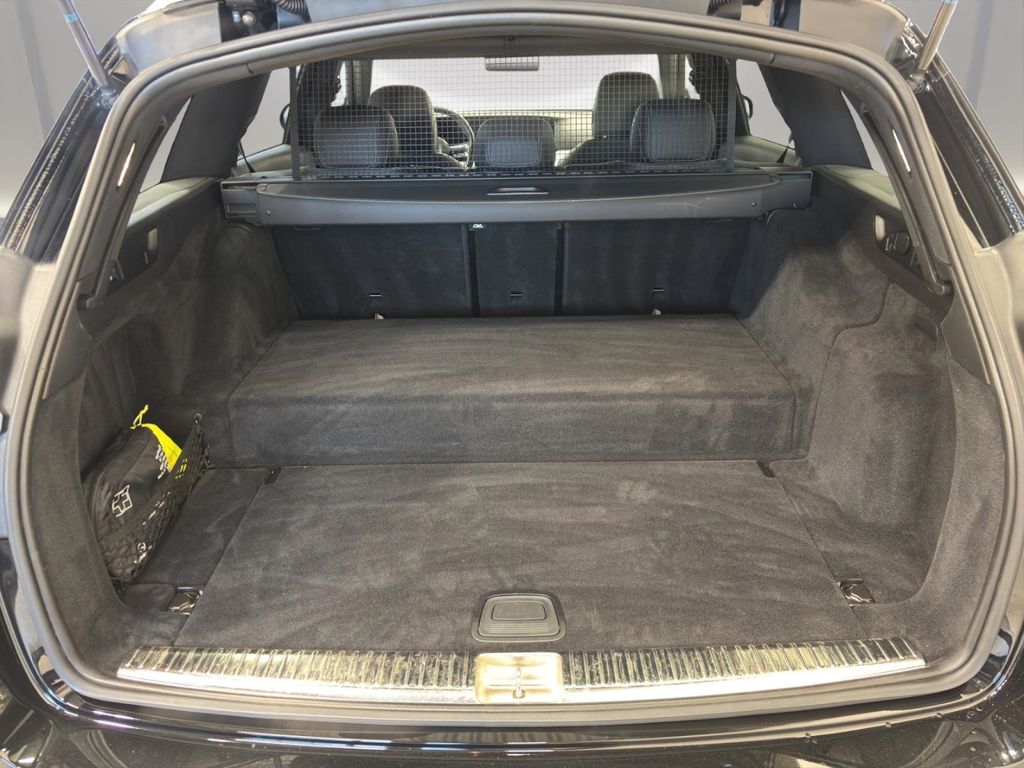 Mercedes-Benz E 300 2022