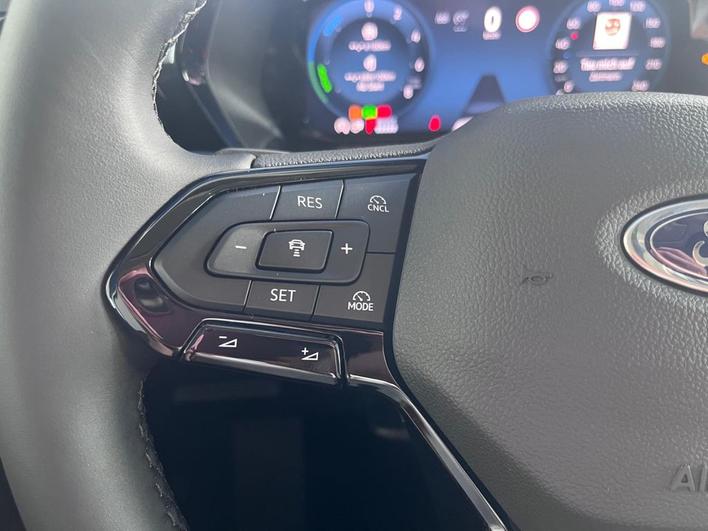 Ford Grand Tourneo 2025