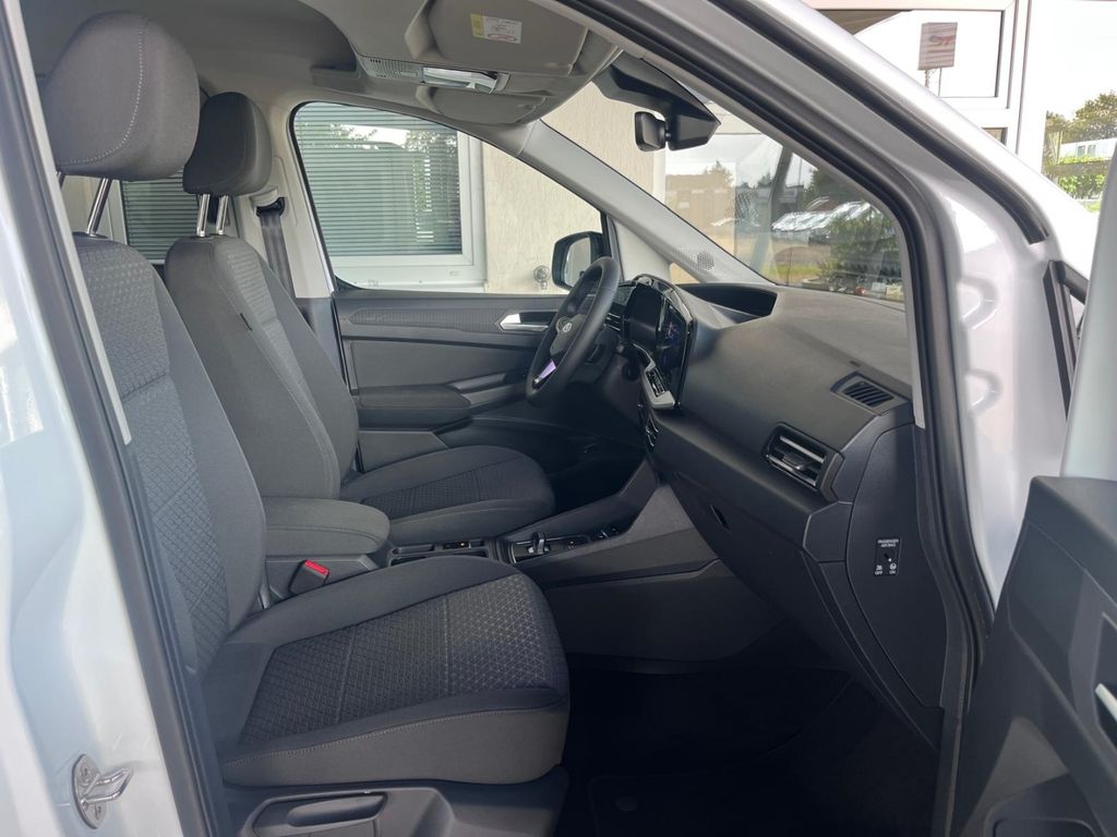 Ford Grand Tourneo 2025