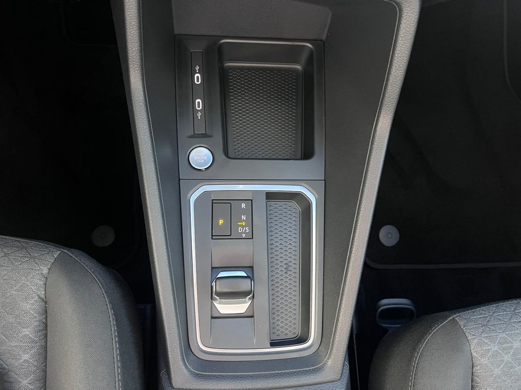 Ford Grand Tourneo 2025