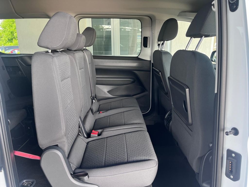 Ford Grand Tourneo 2025