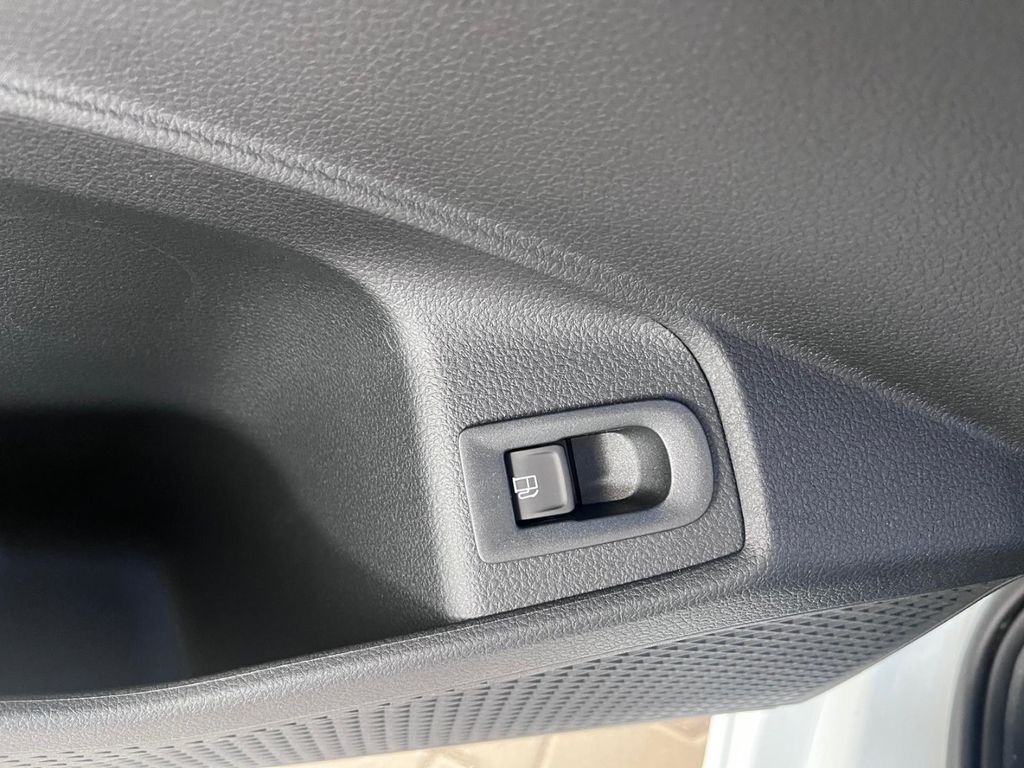 Ford Grand Tourneo 2025