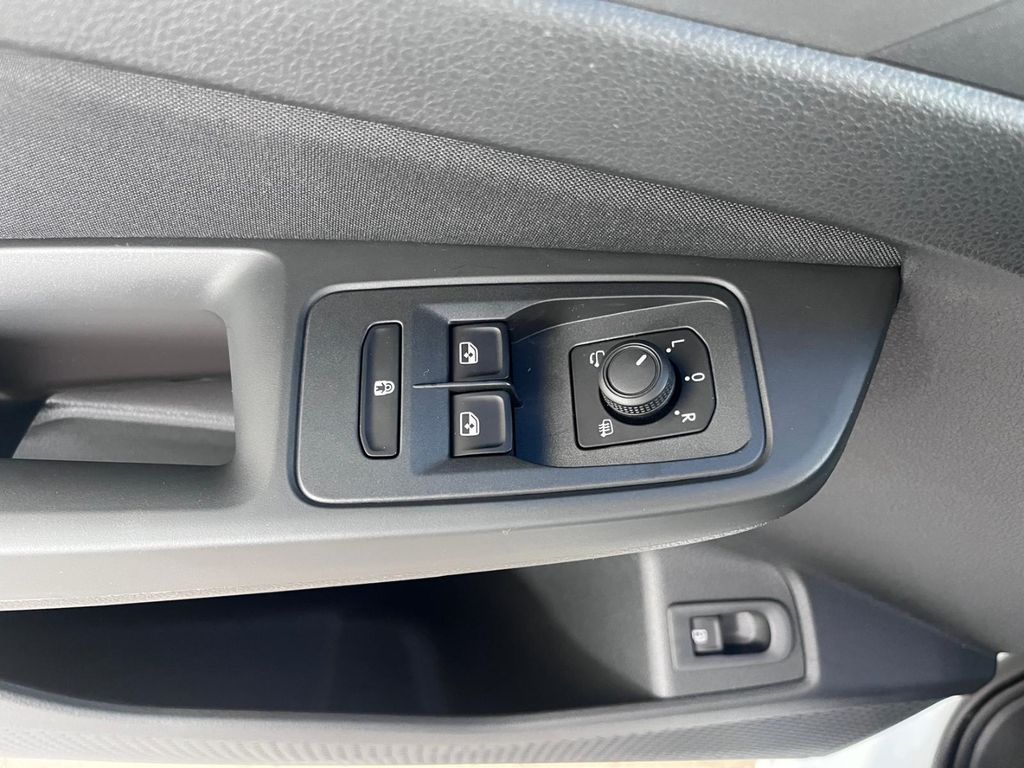 Ford Grand Tourneo 2025