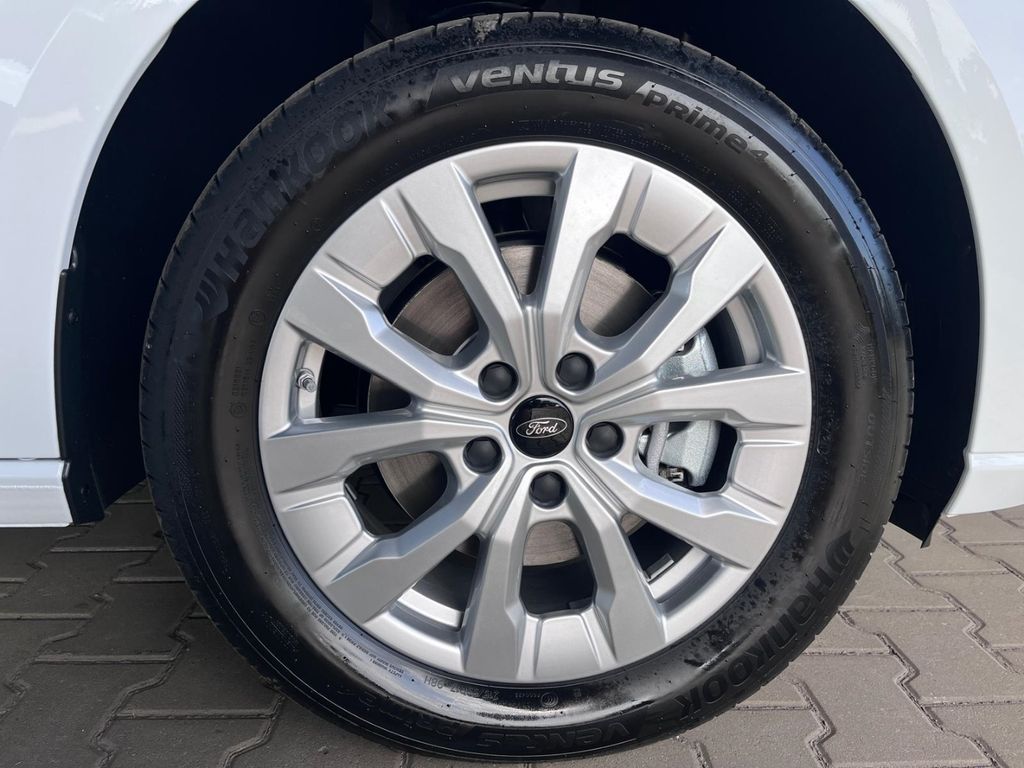 Ford Grand Tourneo 2025