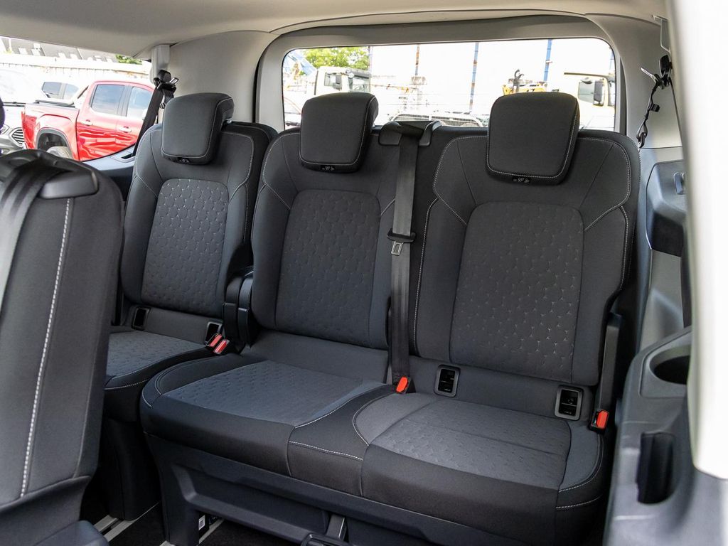 Ford Tourneo Custom 2025