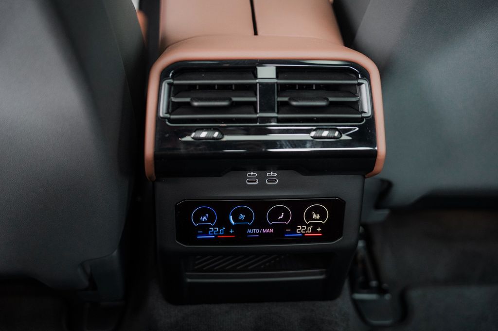 BMW i5 2025