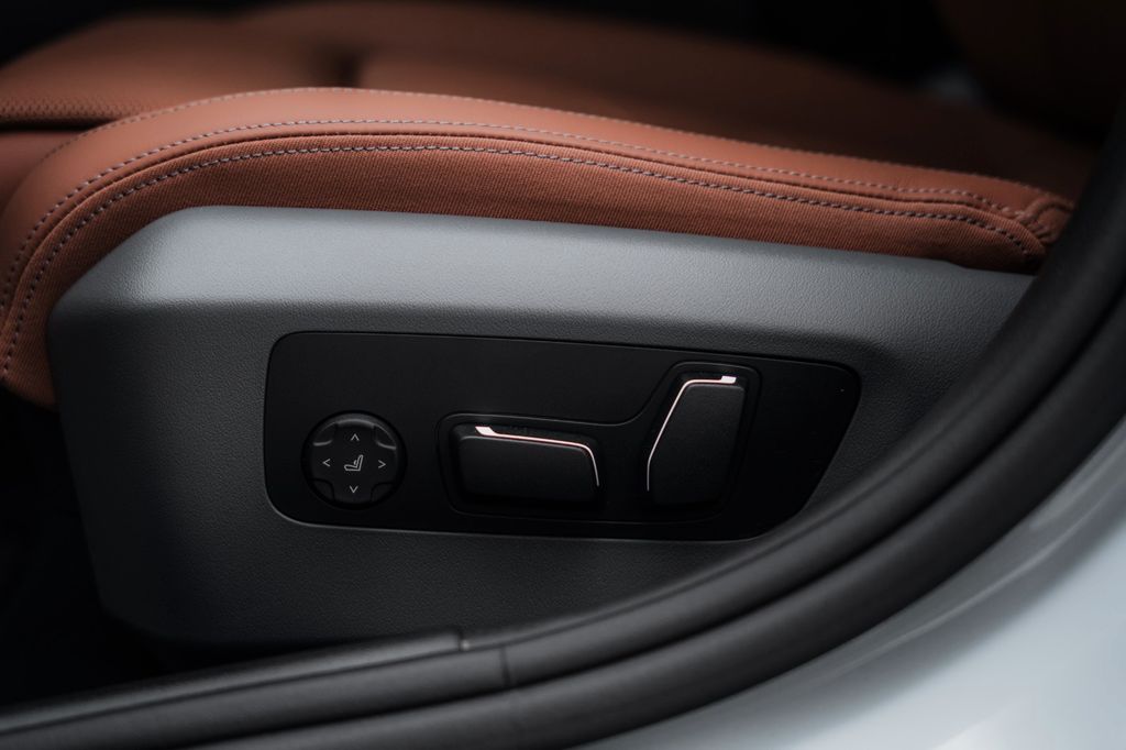 BMW i5 2025