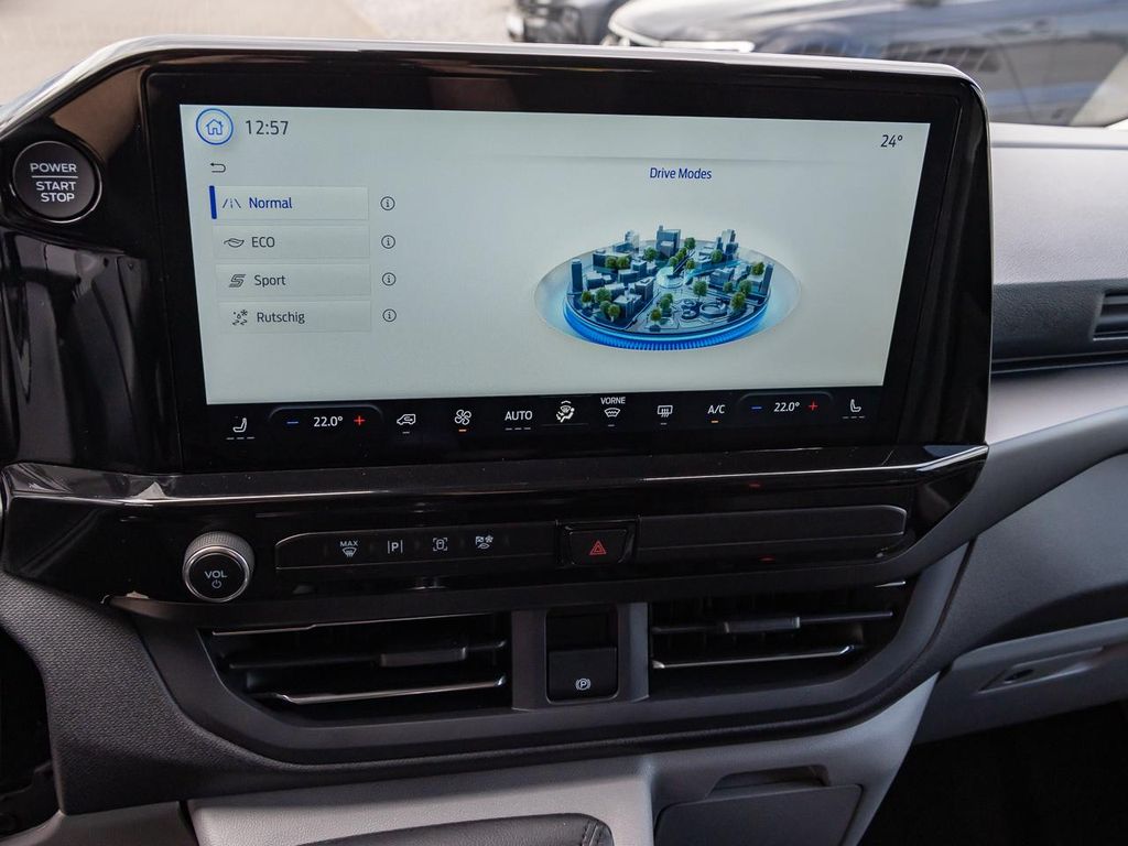 Ford Tourneo Custom 2025