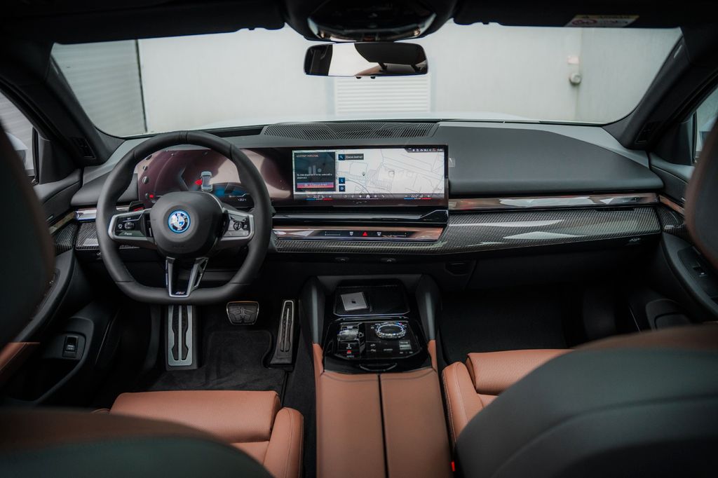 BMW i5 2025