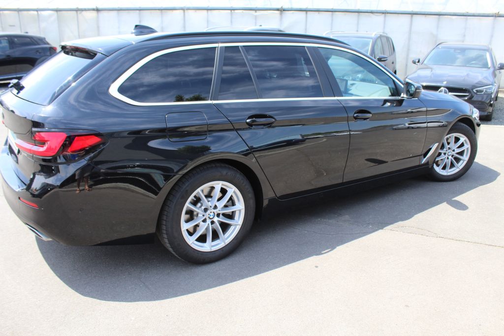 BMW 520 2023