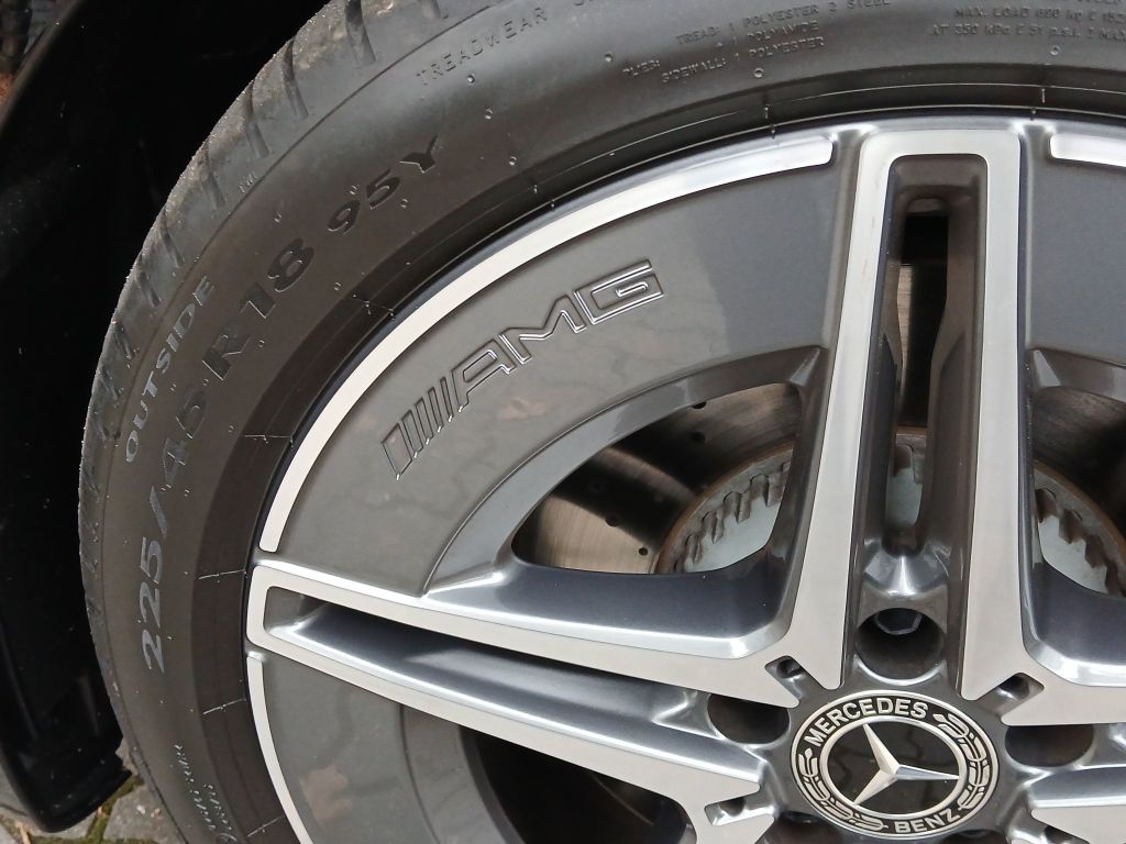 Mercedes-Benz C 300 2025