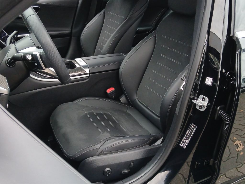 Mercedes-Benz C 300 2025