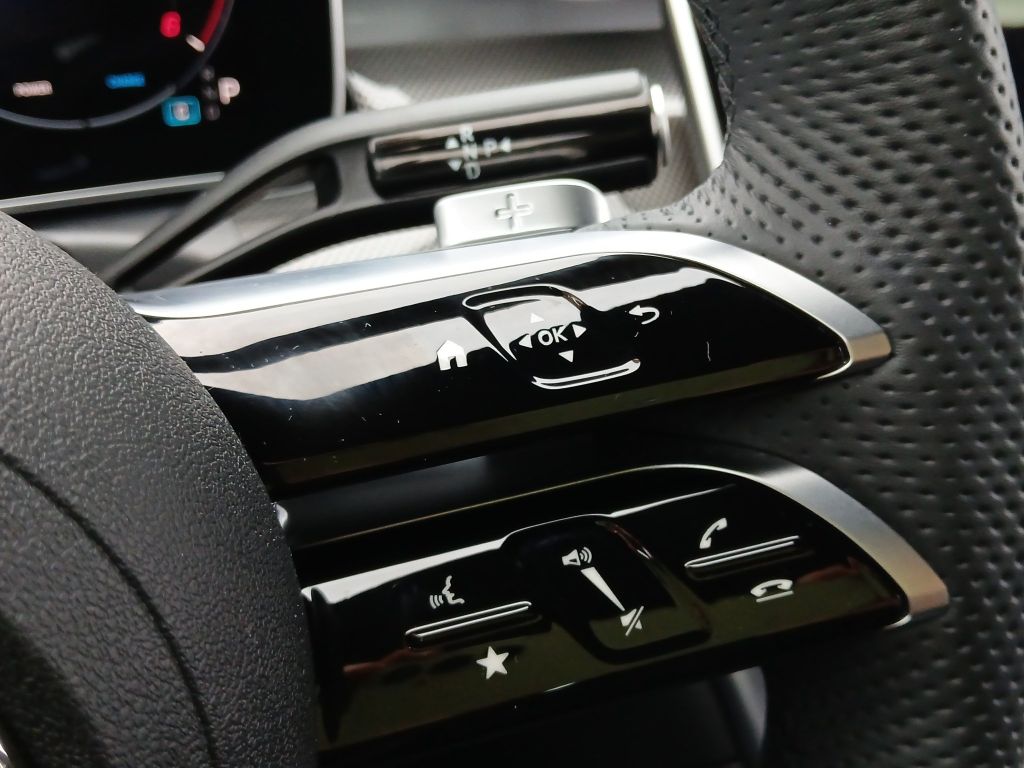 Mercedes-Benz C 300 2025