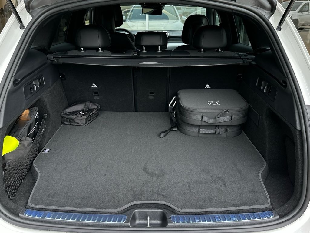 Mercedes-Benz GLC 300 2025