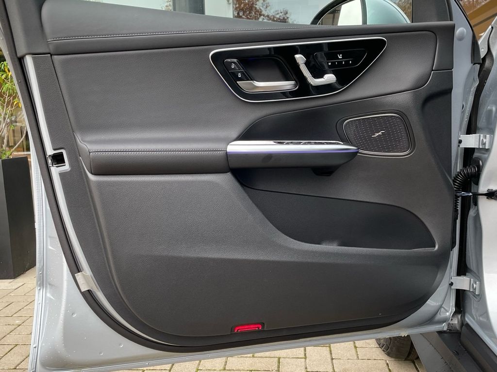 Mercedes-Benz GLC 300 2025