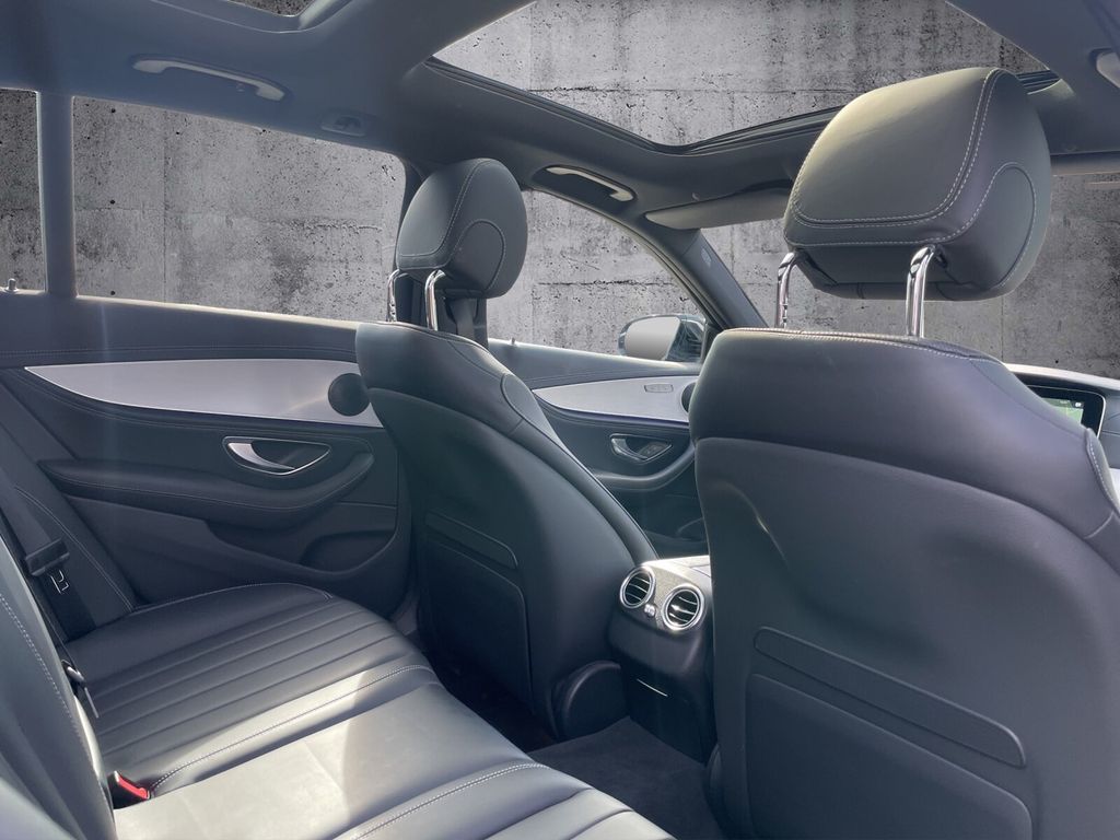 Mercedes-Benz E 300 2022